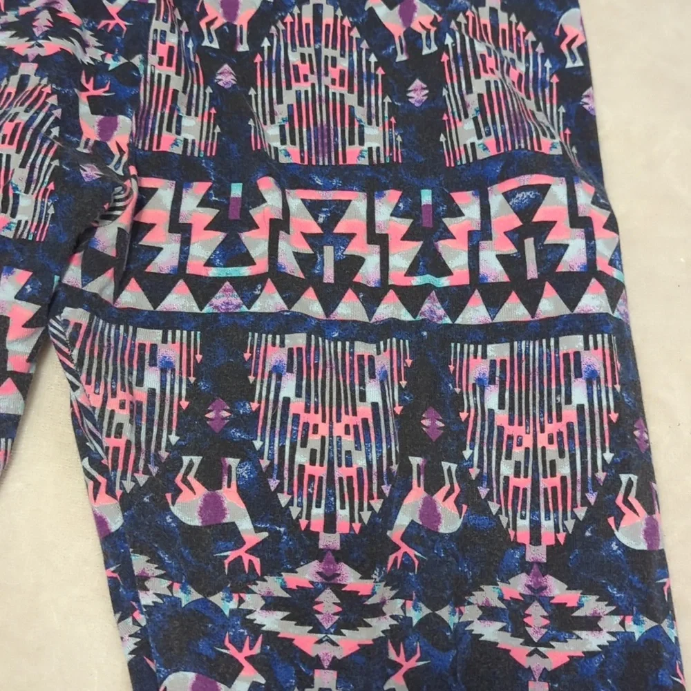No Boundaries Neon Pink And Blue Print Geometric Leggings Size large (11-13) - Picture 5 of 7